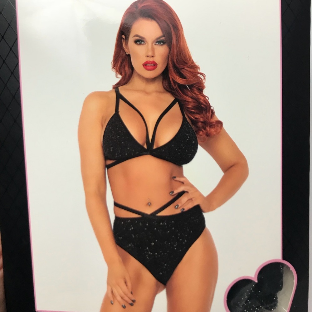 LEG AVE black set